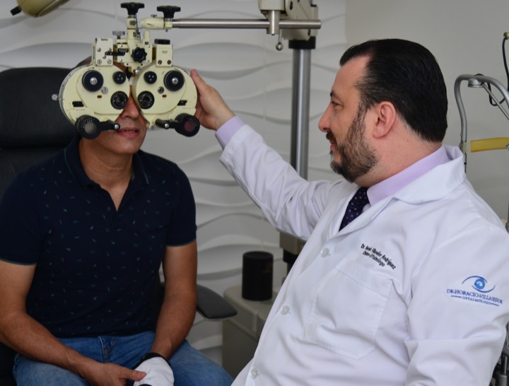Valoración refractiva en consultorio oftalmológico